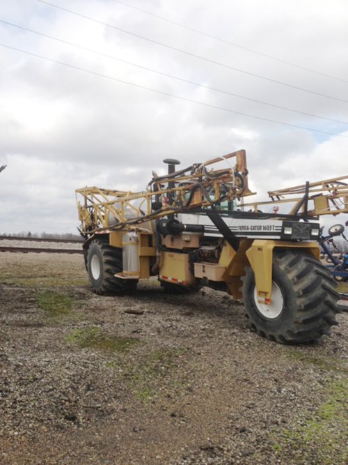 Property photo 2 - Harvest Land Fertilizer Equipment Auction